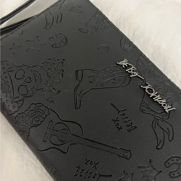 Betsey Johnson Black Wristlet - Picture 2 of 4